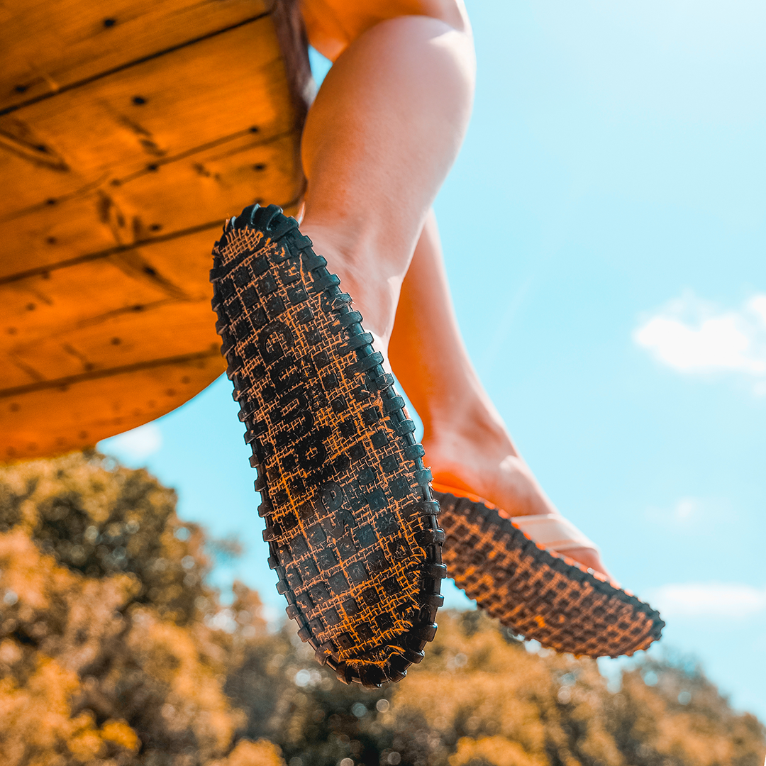 Islander Flip-Flops - Women's - Beach